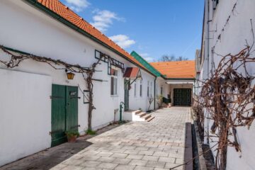 Traditioneller burgenländischer Streckhof mit Stadl in Weiden am See, 7121 Gemeinde Weiden am See, Haus